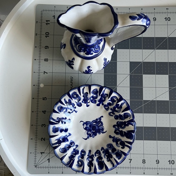 Beautiful Pitcher And Bowl Small Blue White Ceramic Handpainted Portugal - Picture 6 of 10